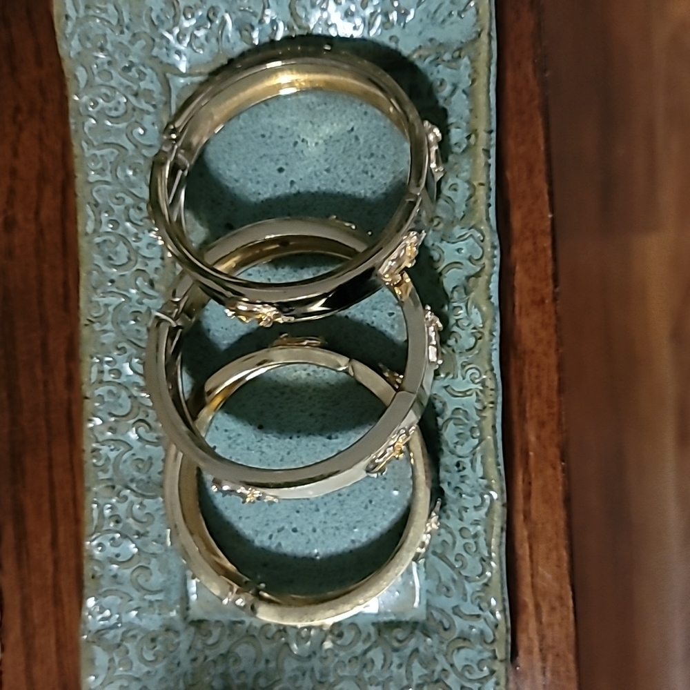 Elephant Bracelets - Picture 3 of 4